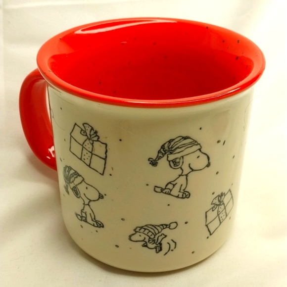 Peanuts Oversized 20 oz Christmas Holiday Coffee Mug - Picture 3 of 3